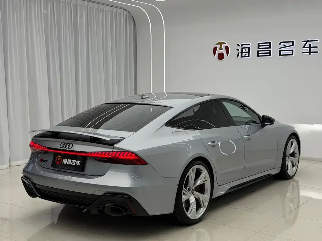 Audi RS 7 — фото 9