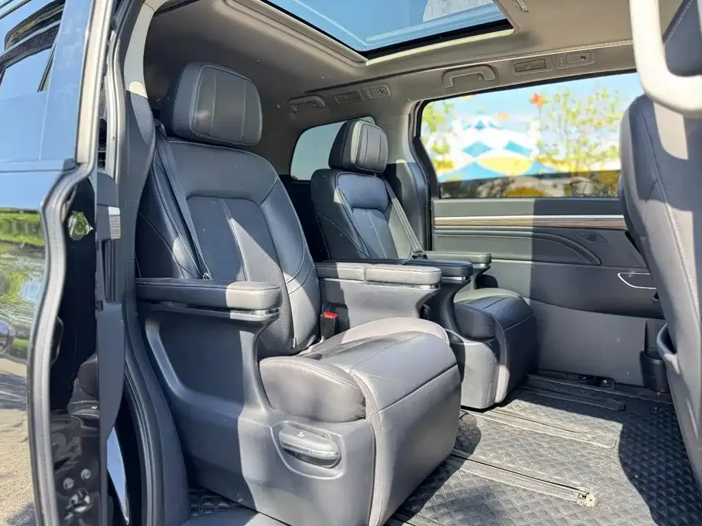 GAC Motor Trumpchi M8 — фото 2