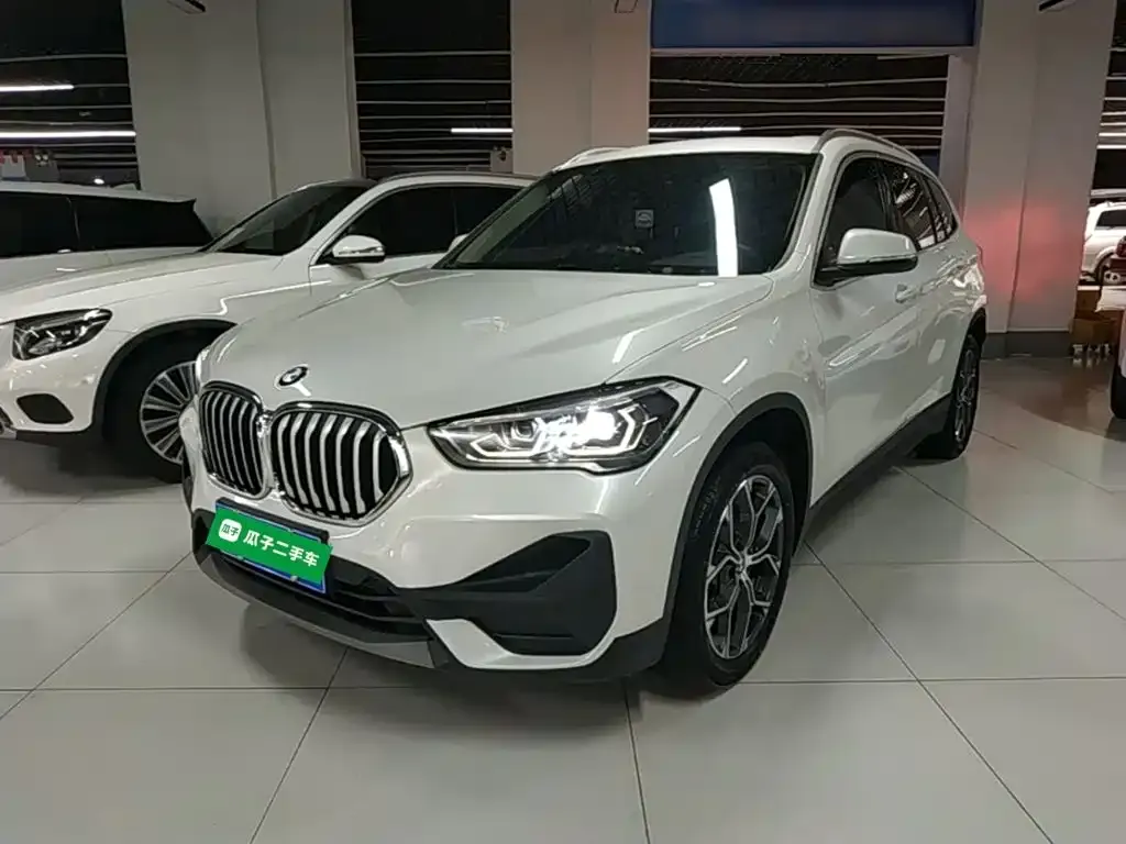 BMW X1 — фото 1