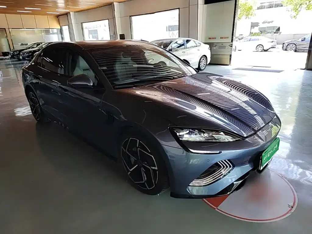 BYD Seal — фото 10