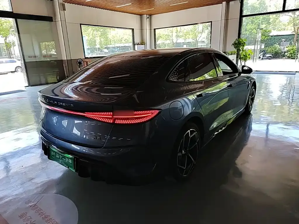 BYD Seal — фото 9