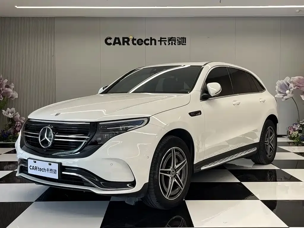 Mercedes-Benz EQC — фото 1