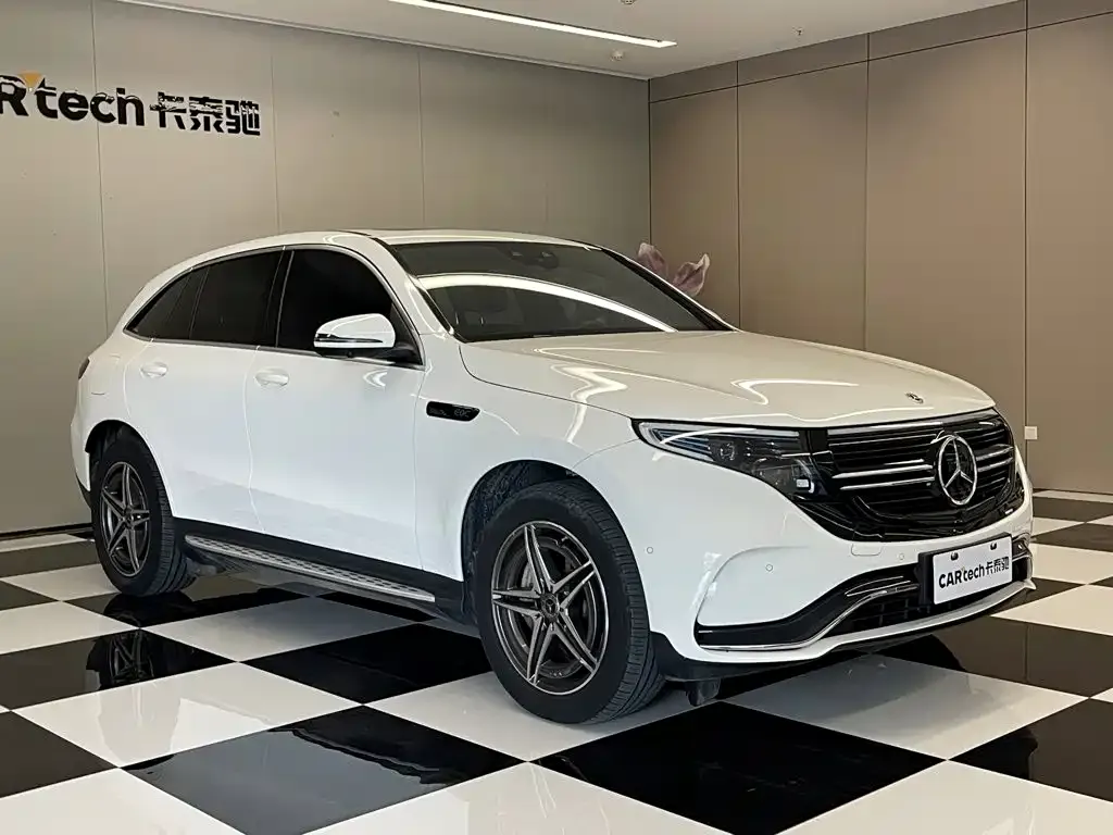 Mercedes-Benz EQC — фото 9