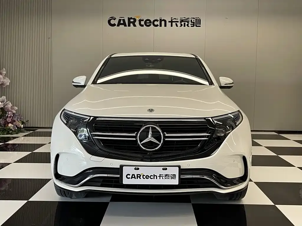 Mercedes-Benz EQC — фото 4