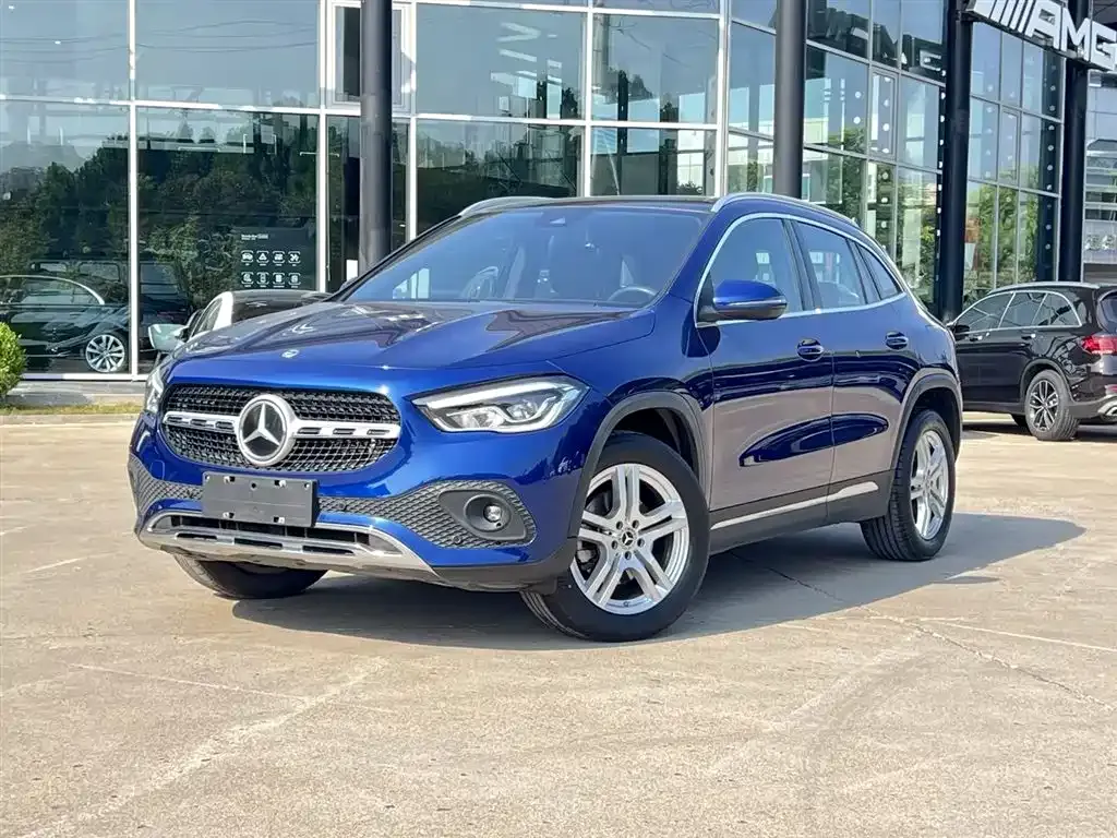 Mercedes-Benz GLA — фото 1