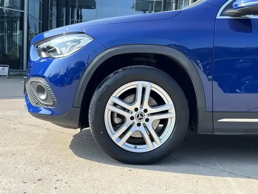 Mercedes-Benz GLA — фото 6