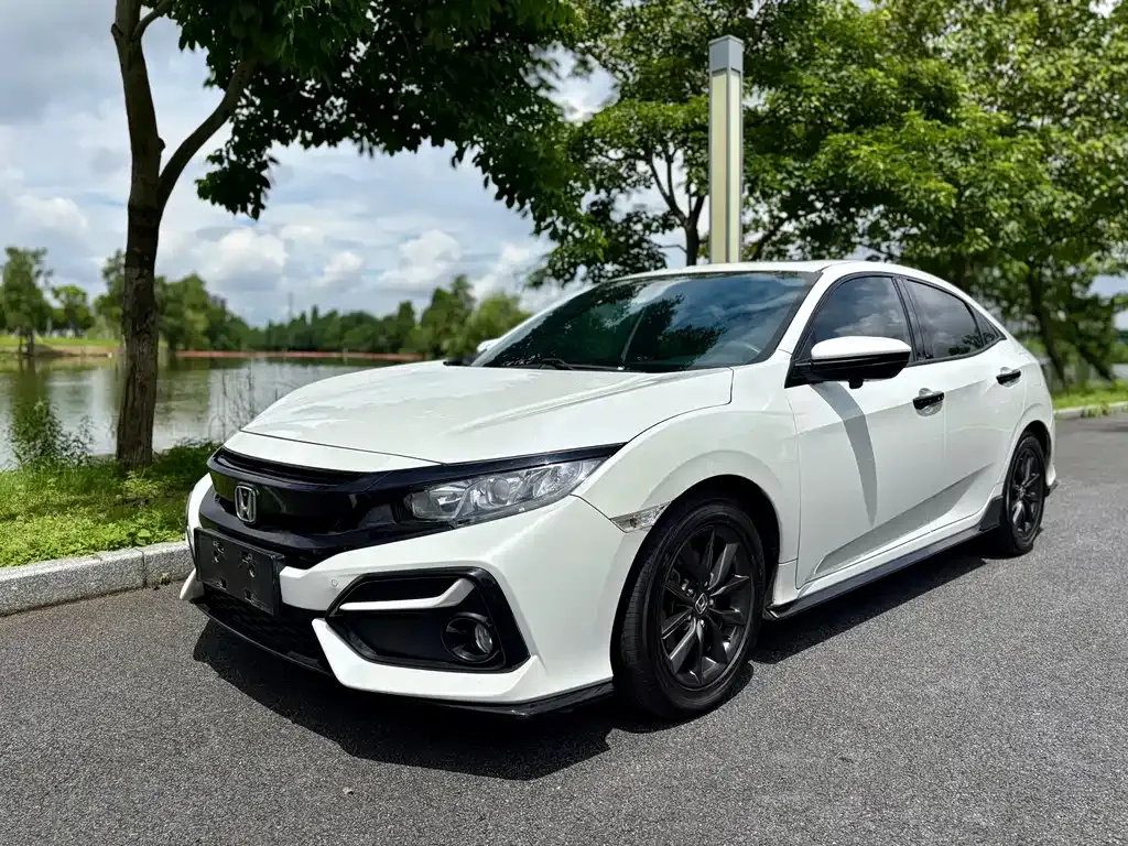 Honda Civic — фото 1
