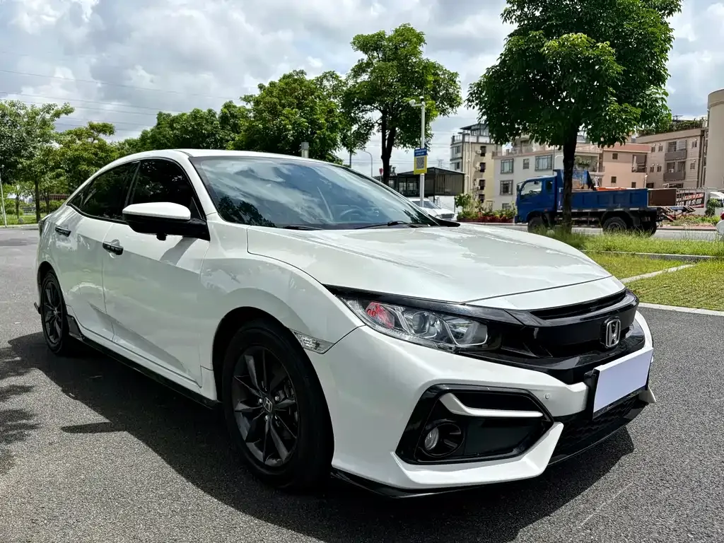 Honda Civic — фото 10