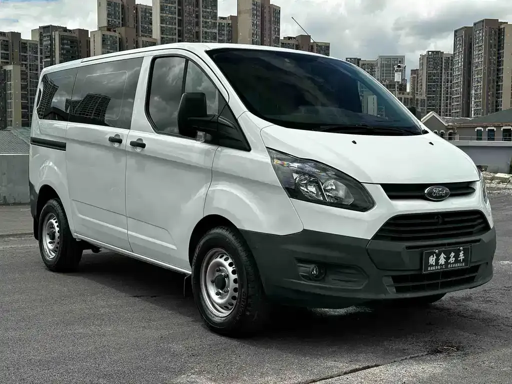Ford Transit — фото 10
