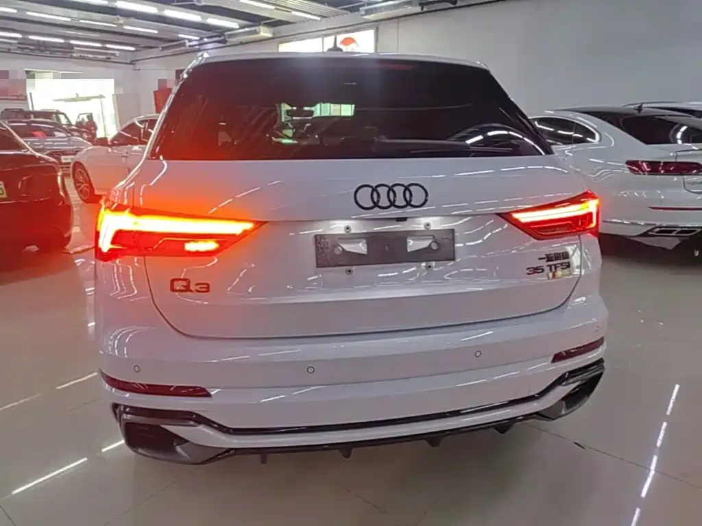 Audi Q3 — фото 6