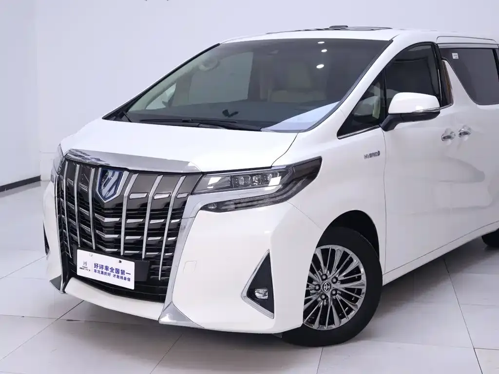 Toyota Alphard — фото 3