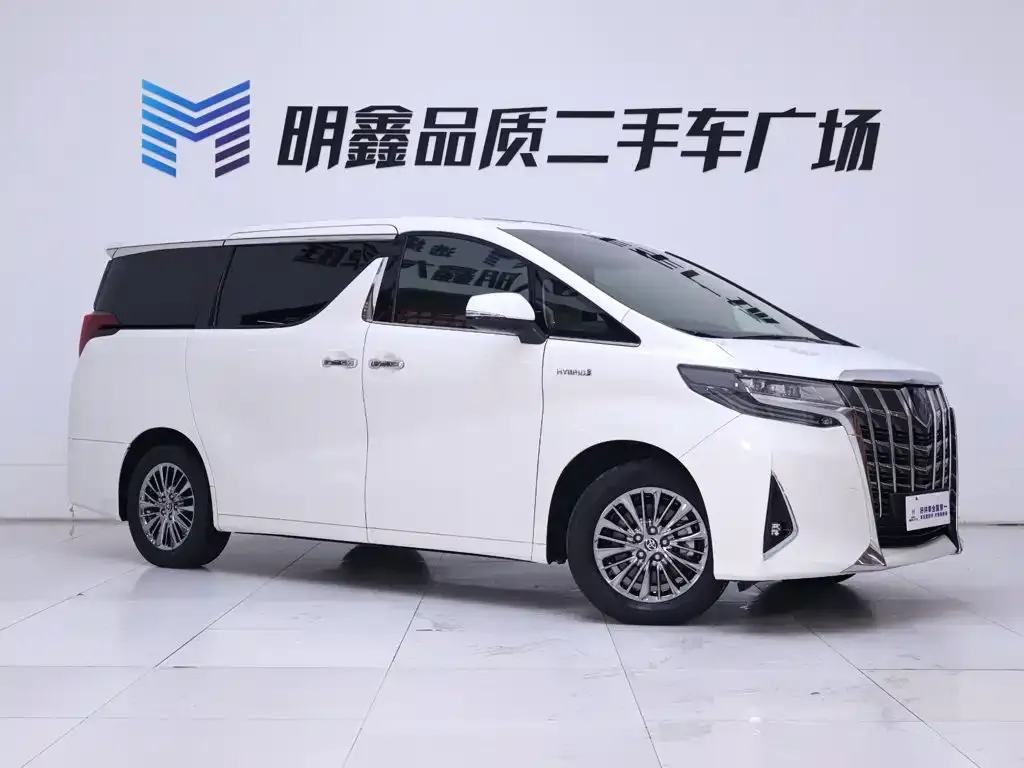 Toyota Alphard — фото 7