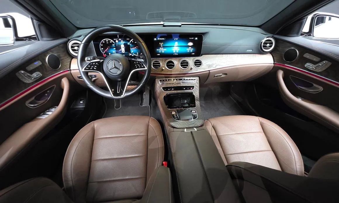 Mercedes-Benz E-Class — фото 10