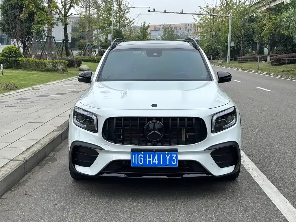 Mercedes-Benz GLB AMG — фото 4