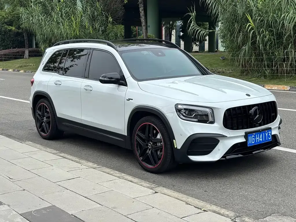 Mercedes-Benz GLB AMG — фото 5