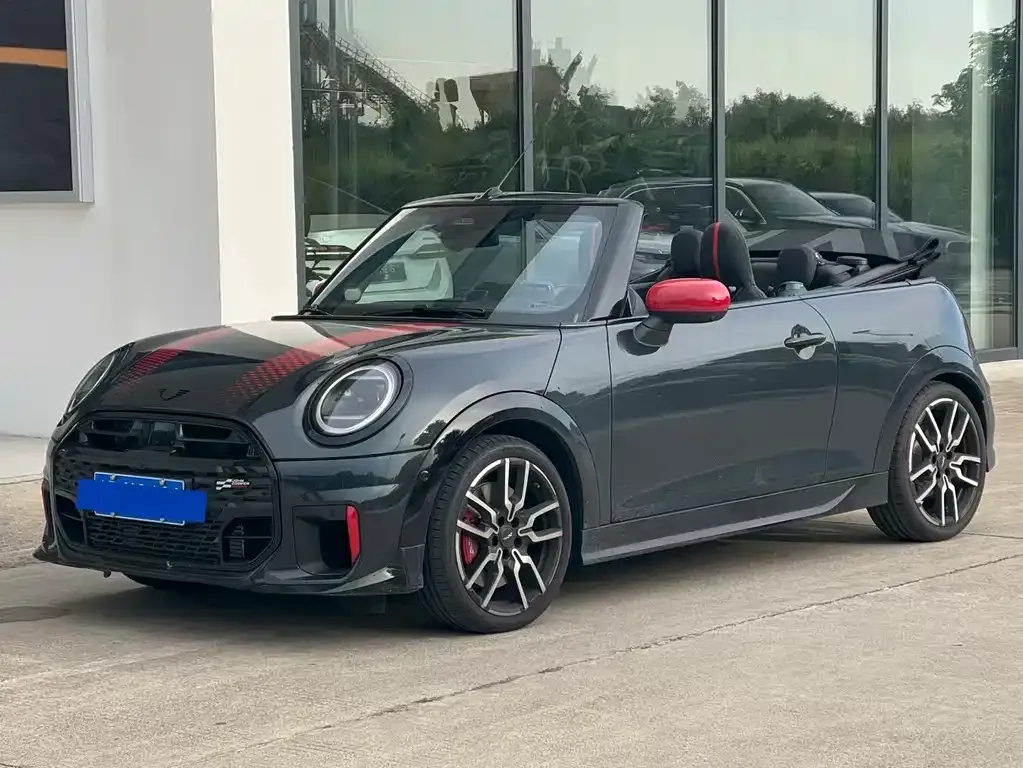 MINI JCW (John Cooper Works) — фото 1