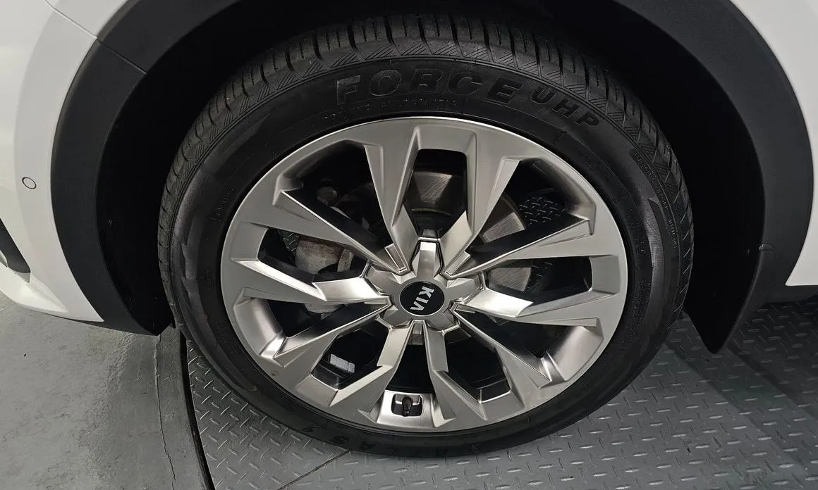 Kia Sorento — фото 5