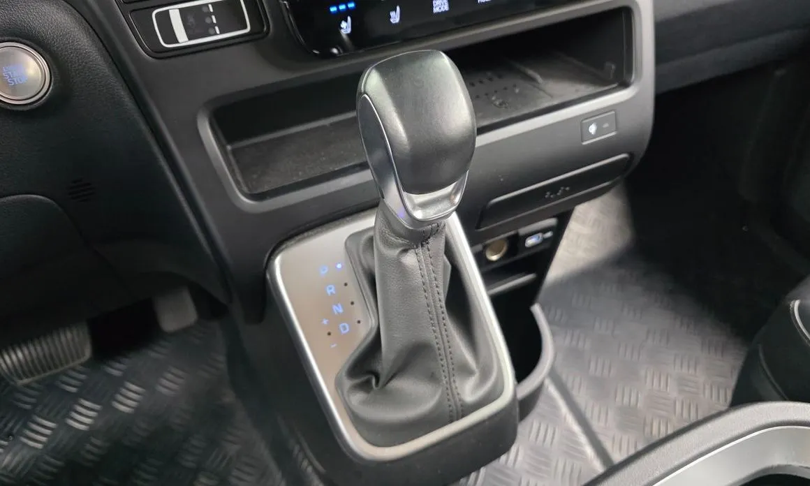 Hyundai Staria — фото 6