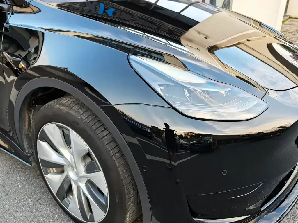 Tesla Model Y — фото 5