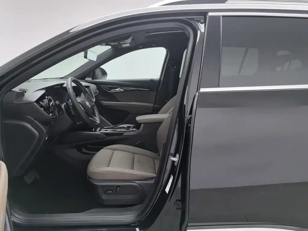 Buick Envision Plus — фото 10