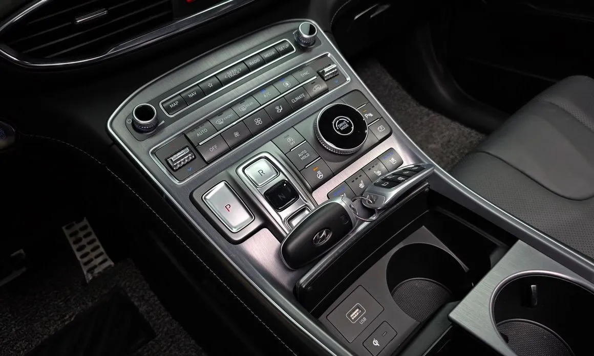 Hyundai Santafe — фото 9