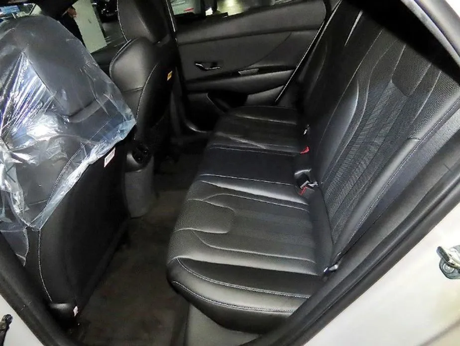 Hyundai AVANTE — фото 10