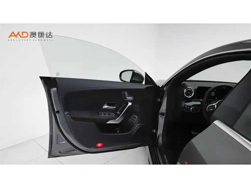 Mercedes-Benz CLA (Import) — фото 10