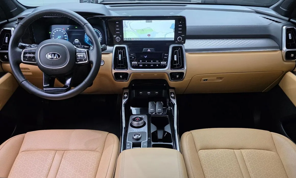 Kia Sorento — фото 9