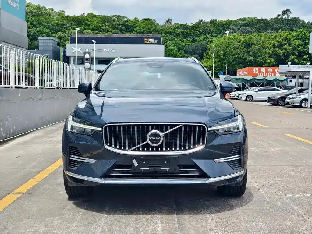 Volvo XC60 PHEV — фото 8