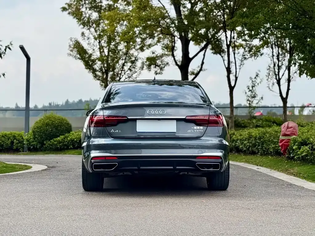 Audi A4L — фото 5