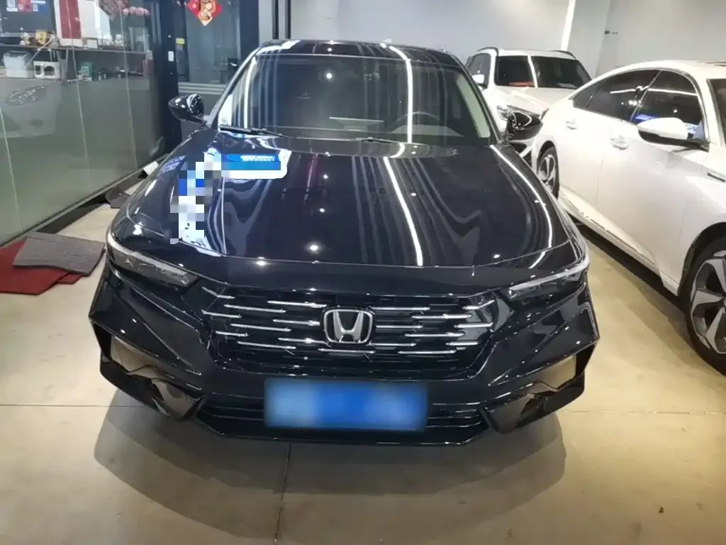 Honda Accord — фото 10