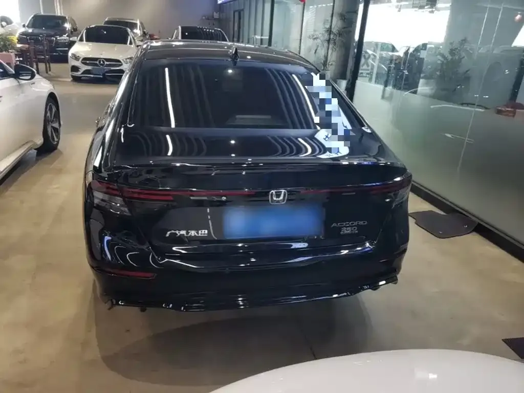Honda Accord — фото 4