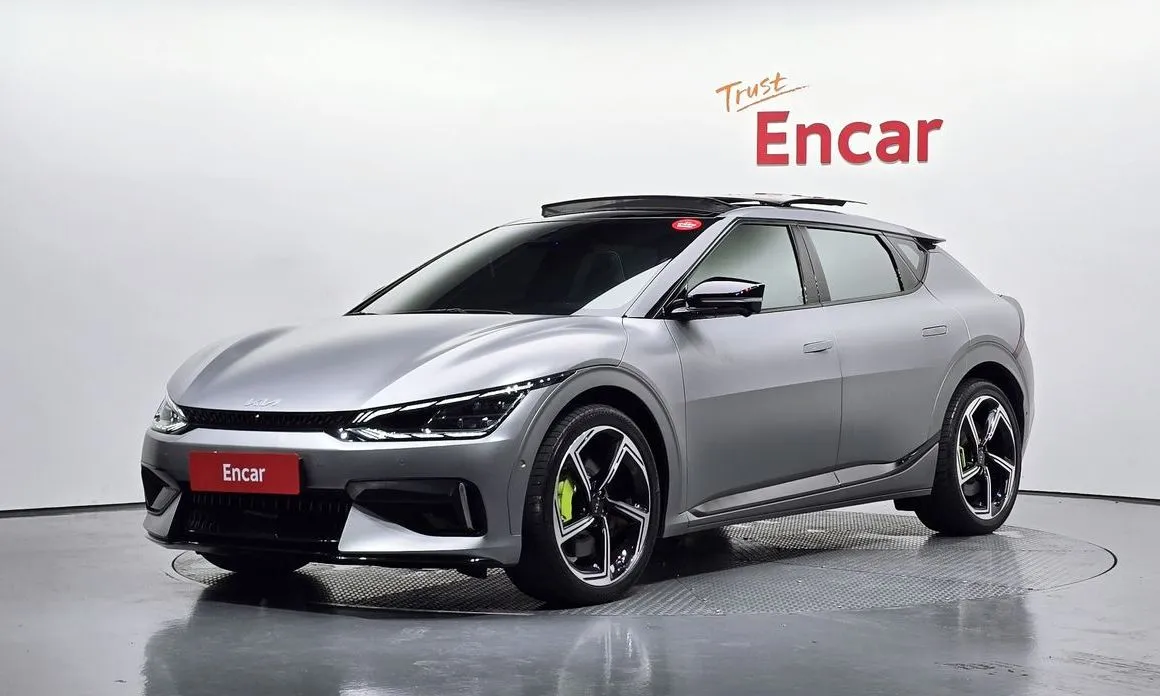 Kia EV6 — фото 1