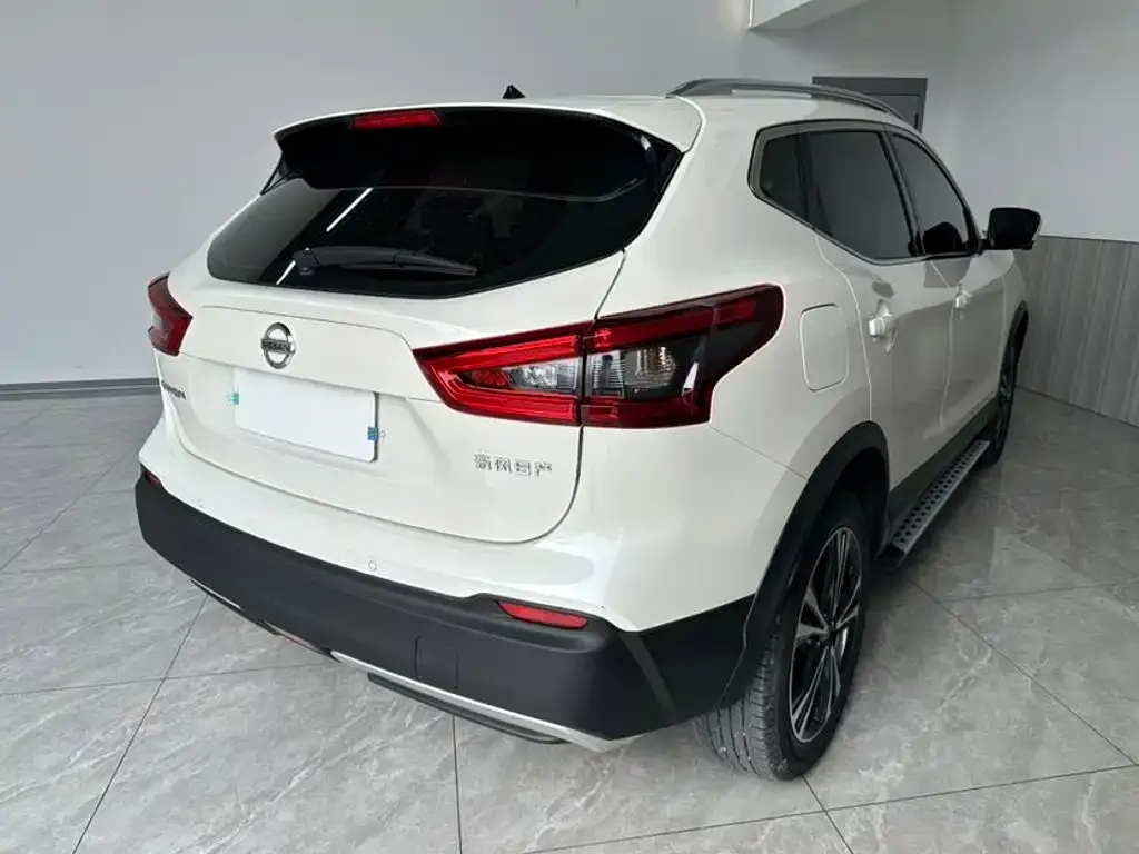 Nissan Qashqai — фото 8