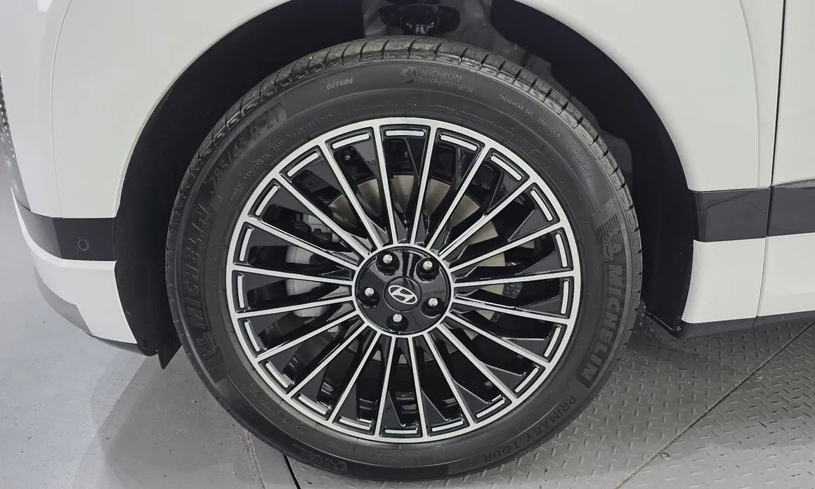 Hyundai Ioniq9 — фото 8