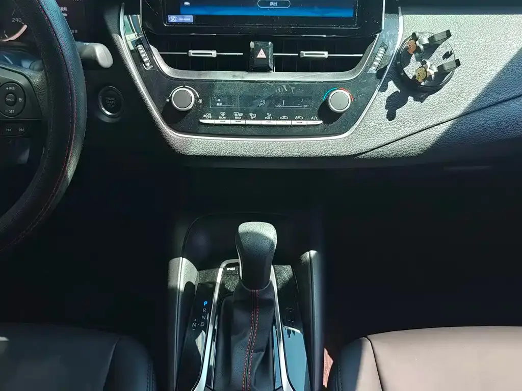 Toyota Corolla — фото 3