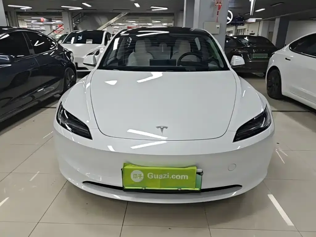 Tesla Model 3 — фото 2