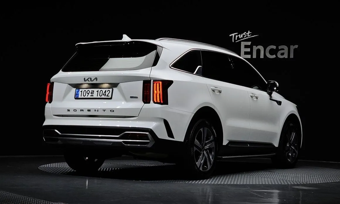 Kia Sorento — фото 5
