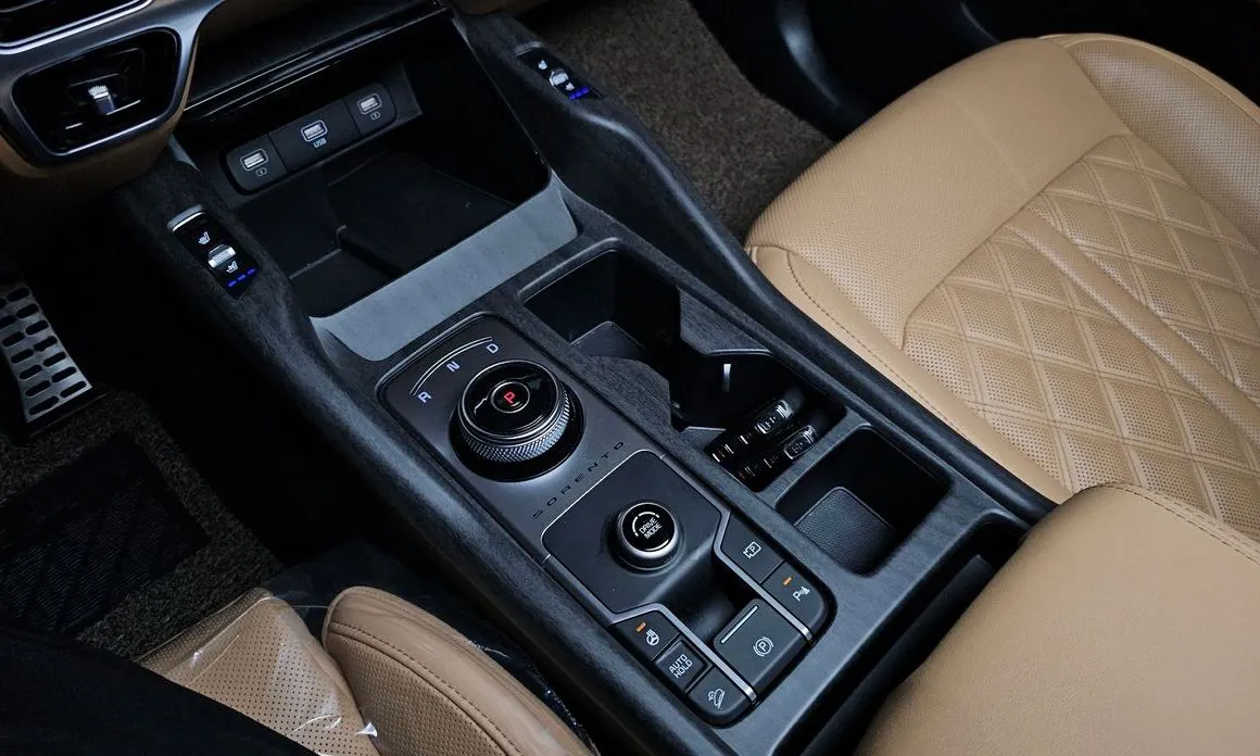 Kia Sorento — фото 8