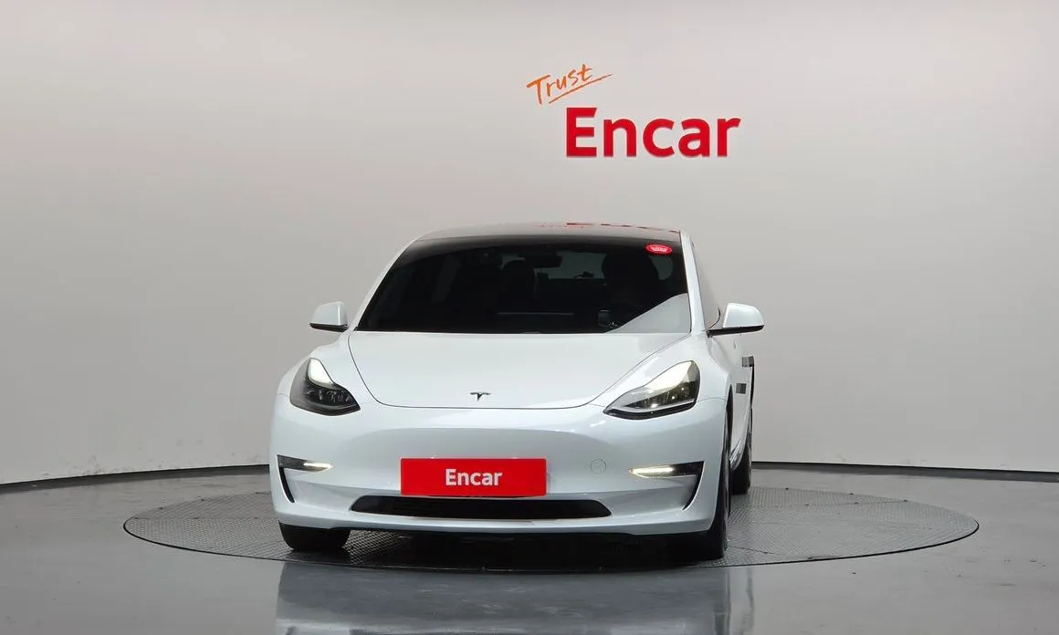 Tesla Model 3 — фото 3
