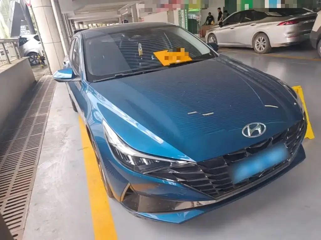 Hyundai Elantra — фото 8