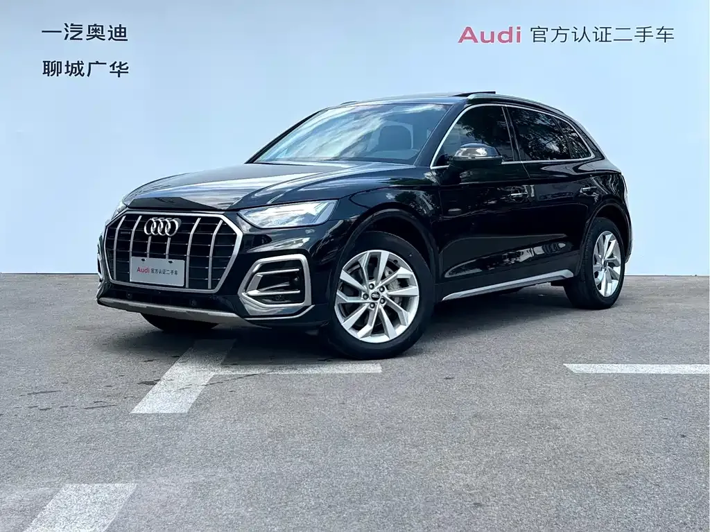 Audi Q5L — фото 1