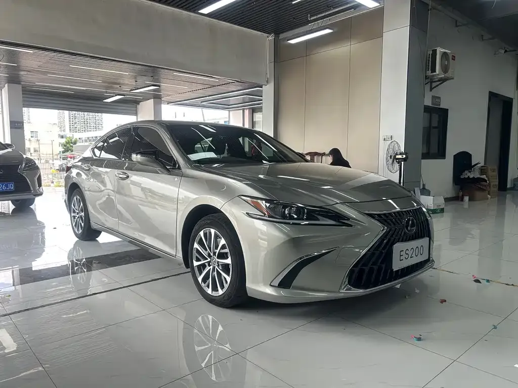 Lexus ES — фото 5