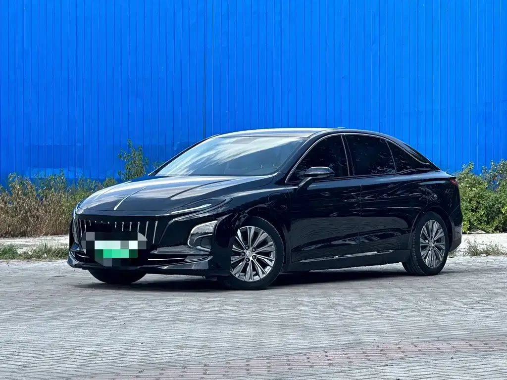 Hongqi E-QM5 — фото 1