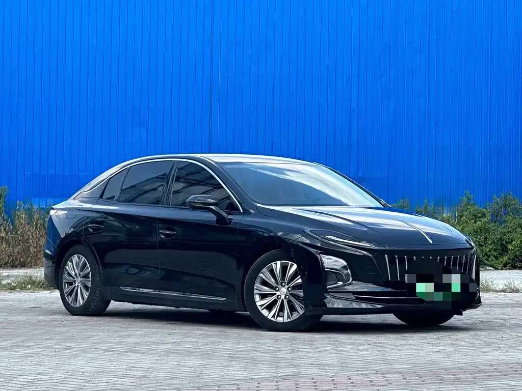 Hongqi E-QM5 — фото 8