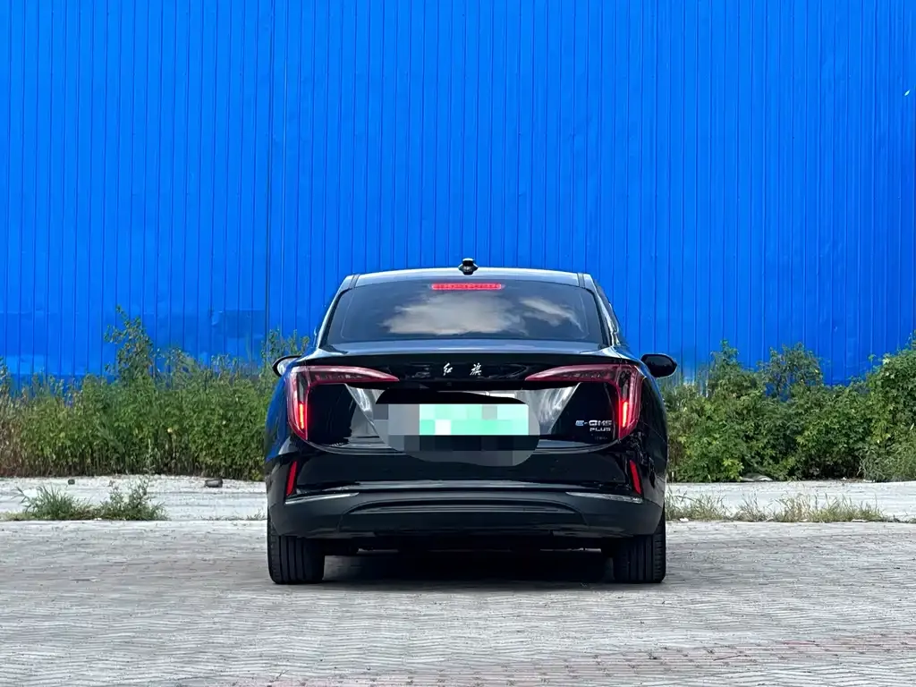 Hongqi E-QM5 — фото 5