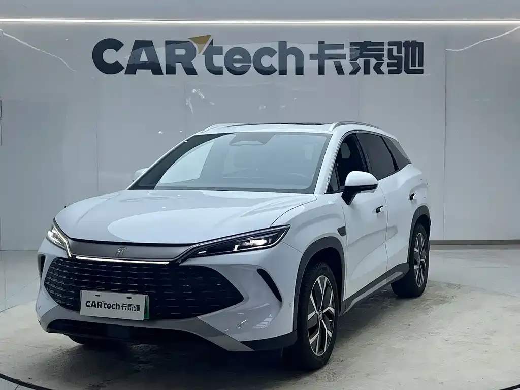BYD L DM-i — фото 1