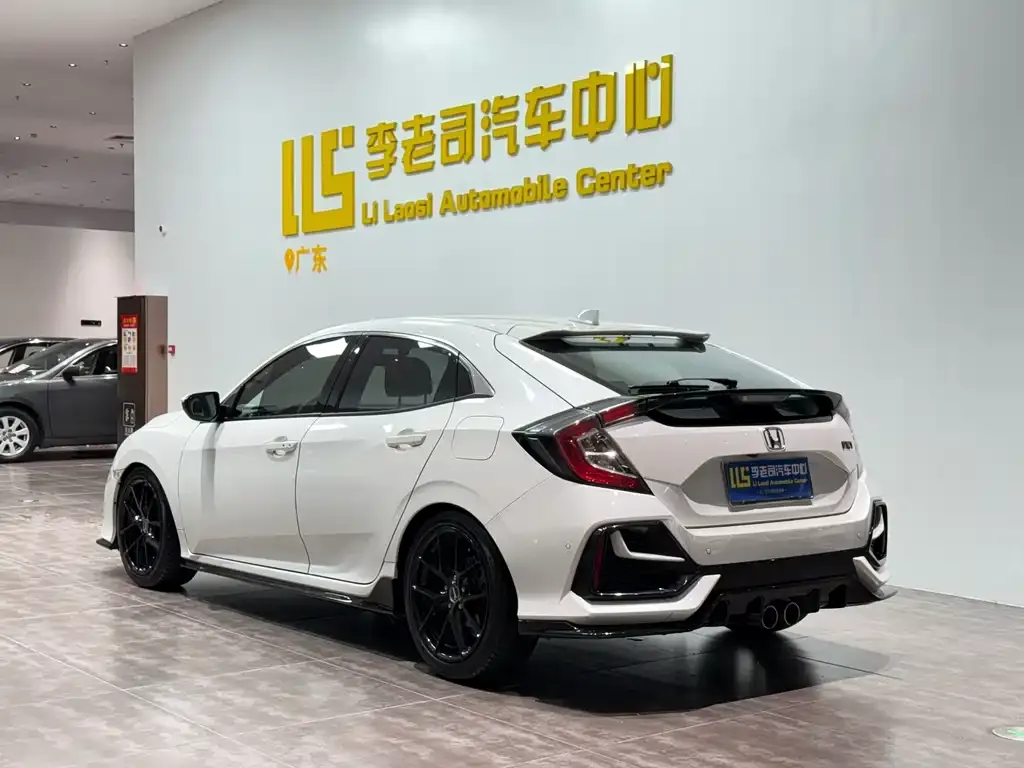 Honda Civic — фото 7