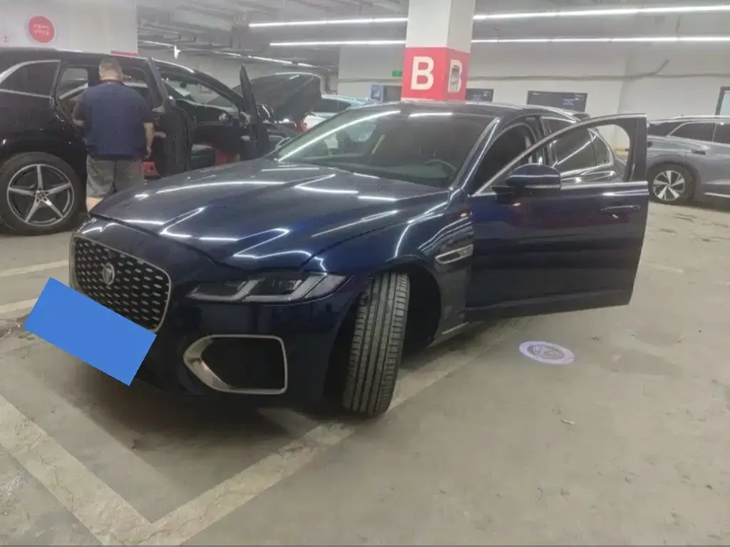 Jaguar XFL — фото 1
