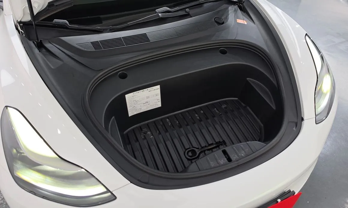 Tesla Model 3 — фото 6